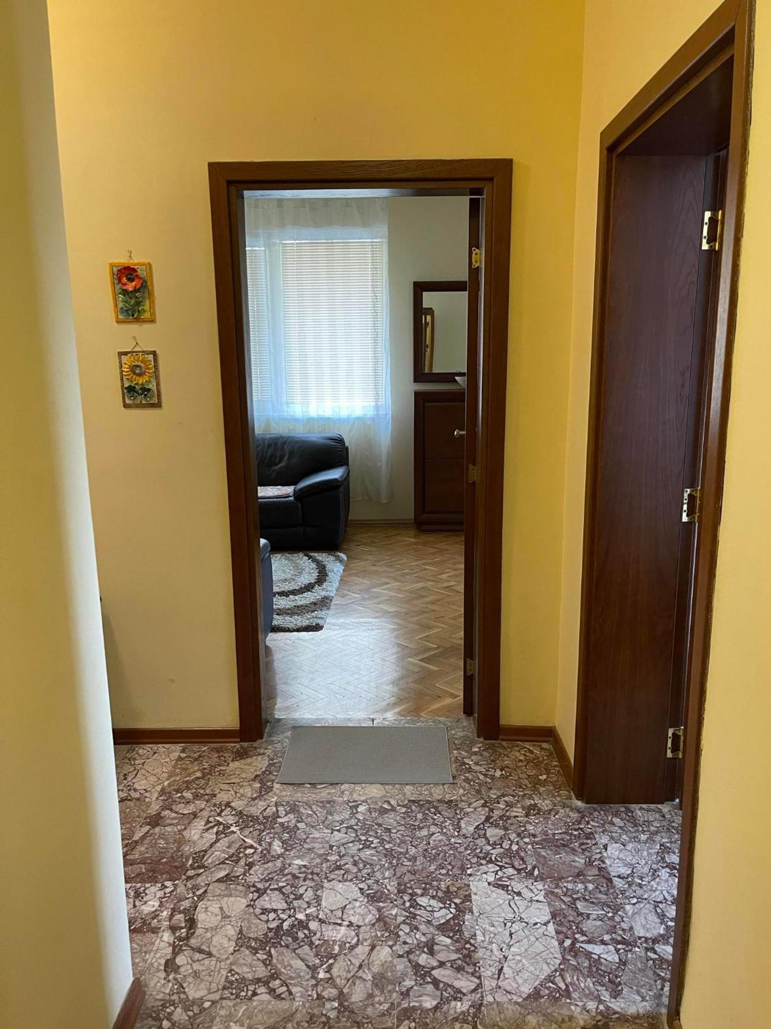 Sunny Cozy Flat In The Centre, Close To Beach, 4 Rooms, 105Sqm Varna Exteriér fotografie
