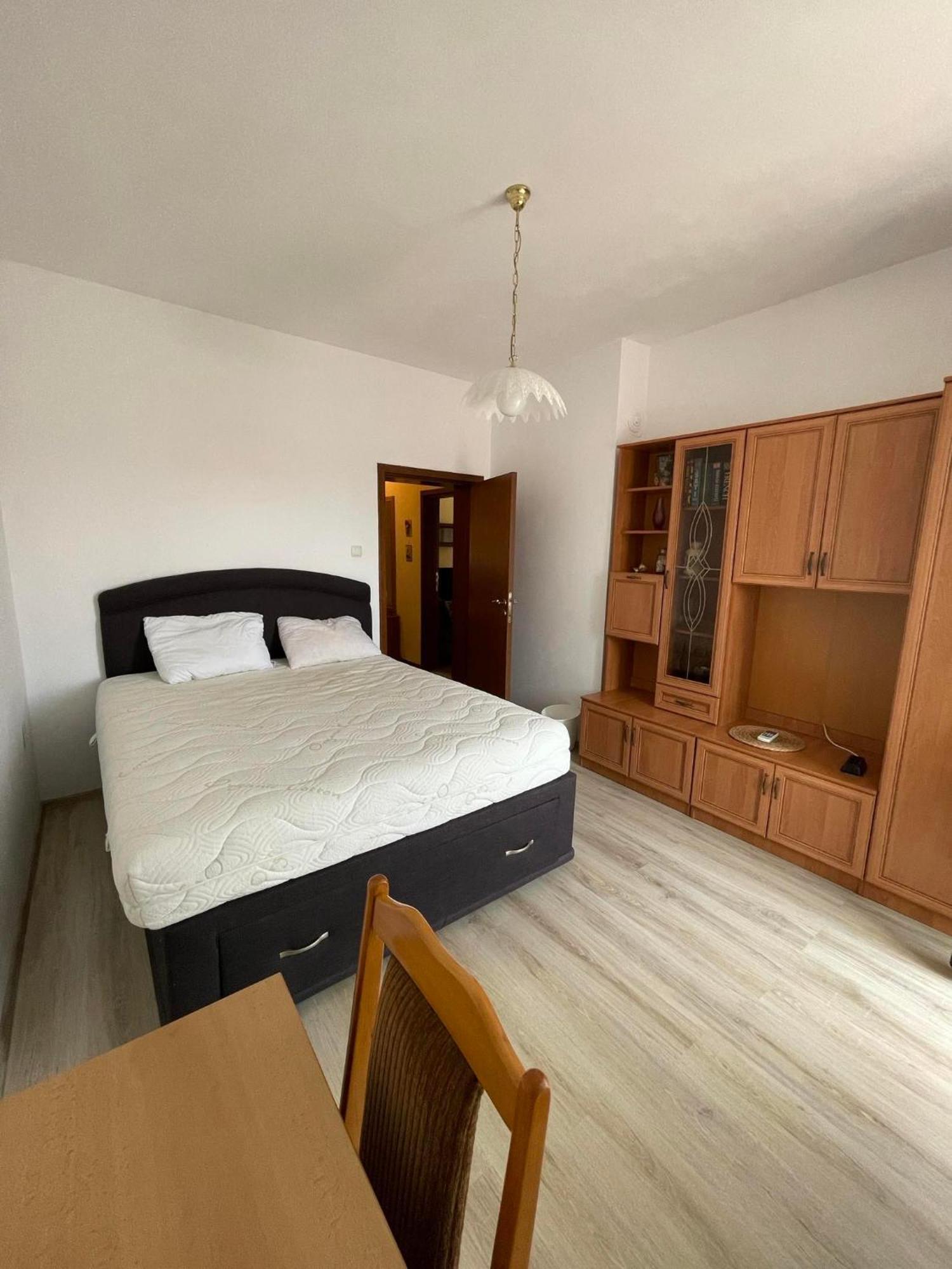 Sunny Cozy Flat In The Centre, Close To Beach, 4 Rooms, 105Sqm Varna Exteriér fotografie